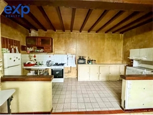t6 et plus à la vente -   33670  CREON, surface 170 m2 vente t6 et plus - UBI472960538